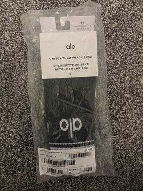 ALO Yoga Unisex Throwback Sock